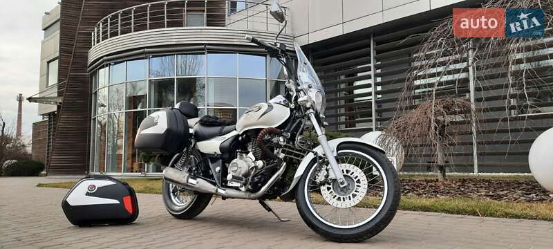Bajaj Avenger 2019