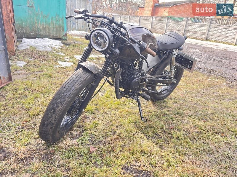 Кафе рейсер Bajaj Boxer 150 2020 в Калиновке