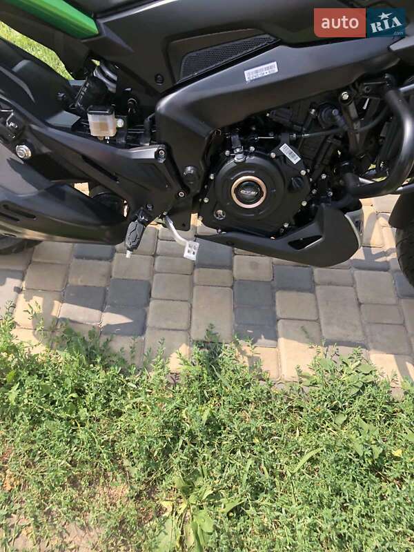 Мотоцикл Без обтекателей (Naked bike) Bajaj Dominar 400 2024 в Днепре