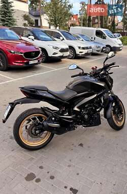 Мотоцикл Без обтекателей (Naked bike) Bajaj Dominar 400 2018 в 