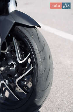 Мотоцикл Без обтекателей (Naked bike) Bajaj Dominar D400 2020 в 