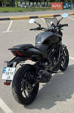 Мотоцикл Без обтекателей (Naked bike) Bajaj Dominar D400 2023 в 