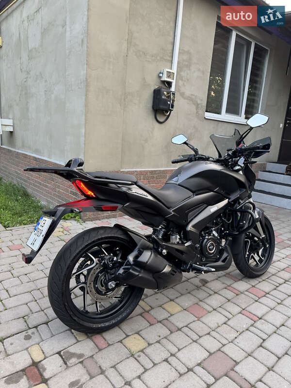 Мотоцикл Без обтекателей (Naked bike) Bajaj Dominar D400 2024 в Бобровице