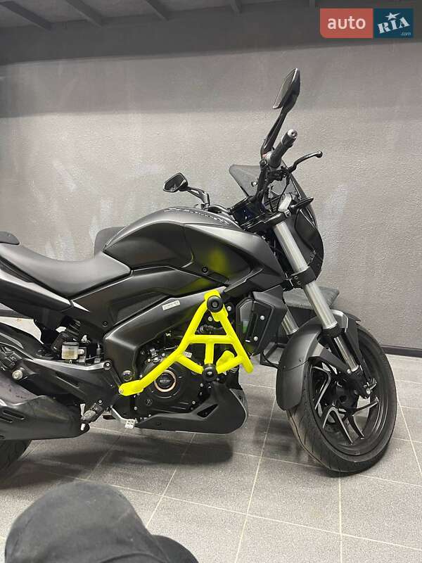 Bajaj Dominar D400 2023