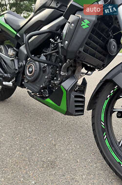 Мотоцикл Без обтекателей (Naked bike) Bajaj Dominar D400 2019 в 