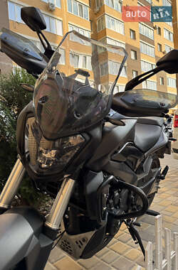 Мотоцикл Без обтекателей (Naked bike) Bajaj Dominar D400 2024 в 