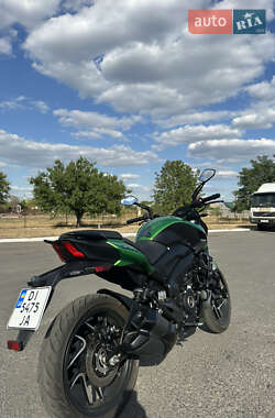 Мотоцикл Спорт-туризм Bajaj Dominar D400 2024 в 