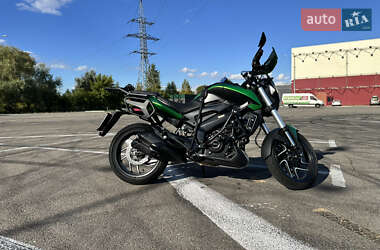 Мотоцикл Без обтекателей (Naked bike) Bajaj Dominar D400 2023 в 