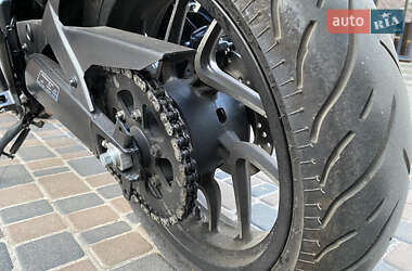 Мотоцикл Без обтекателей (Naked bike) Bajaj Dominar D400 2024 в 