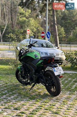 Мотоцикл Без обтекателей (Naked bike) Bajaj Dominar D400 2020 в 