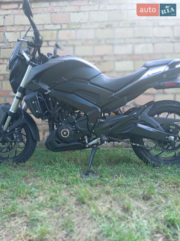 Мотоцикл Классик Bajaj Dominar D400 2024 в 