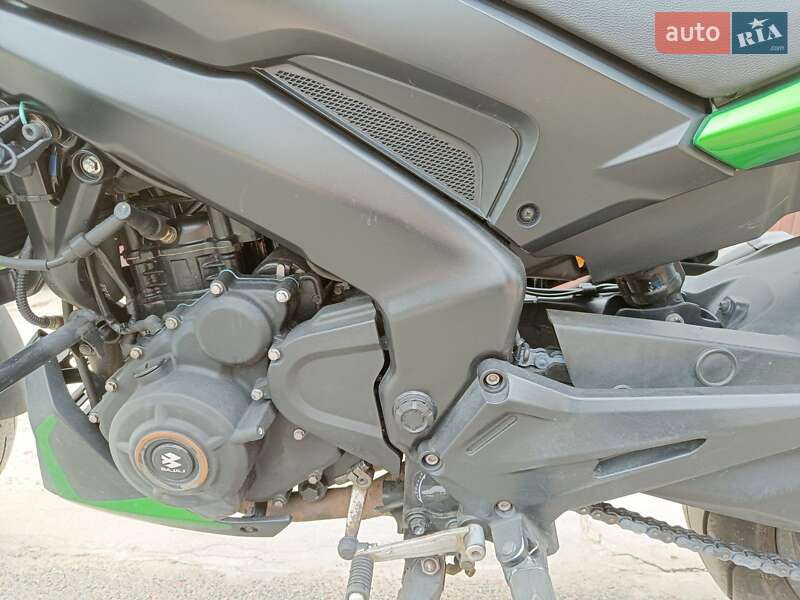 Мотоцикл Классік Bajaj Dominar D400 2020 в Немішаєве