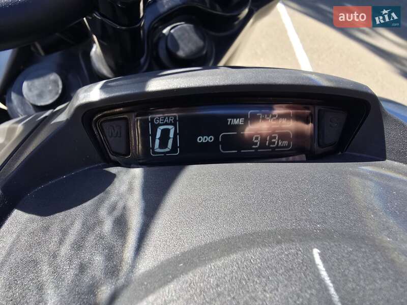 Мотоцикл Без обтекателей (Naked bike) Bajaj Dominar D400 2024 в Киеве