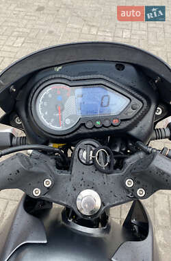 Спортбайк Bajaj Pulsar 180 2023 в 