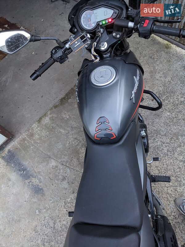 Мотоцикл Спорт-туризм Bajaj Pulsar 180 2024 в Буську