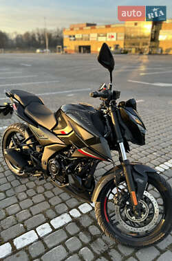 Мотоцикл Без обтекателей (Naked bike) Bajaj Pulsar N250 2024 в 