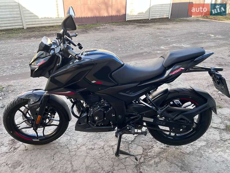 Мотоцикл Без обтекателей (Naked bike) Bajaj Pulsar N250 2024 в Днепре фото 3 Мотоцикл Без обтекателей (Naked bike) Bajaj Pulsar N250 2024 в Днепре