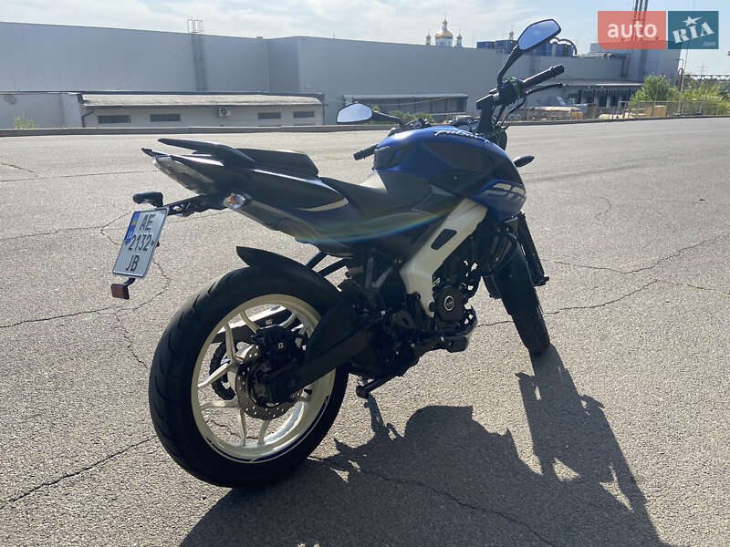 Мотоцикл Без обтікачів (Naked bike) Bajaj Pulsar NS200 2021 в Кривому Розі фото 5 Мотоцикл Без обтікачів (Naked bike) Bajaj Pulsar NS200 2021 в Кривому Розі
