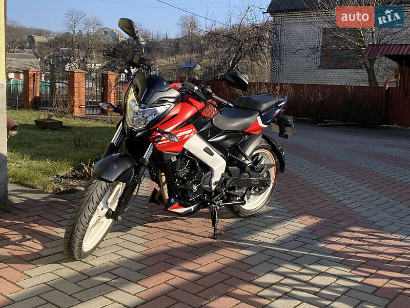 Bajaj Pulsar NS200 2021