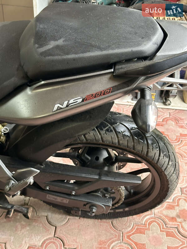 Мотоцикл Супермото (Motard) Bajaj Pulsar NS200 2019 в Підволочиську
