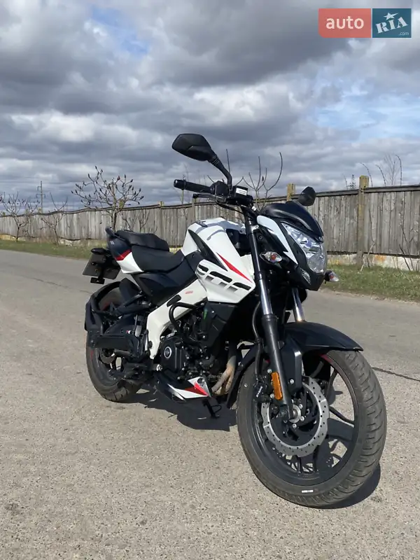 Мотоцикл Без обтікачів (Naked bike) Bajaj Pulsar NS200 2023 в 