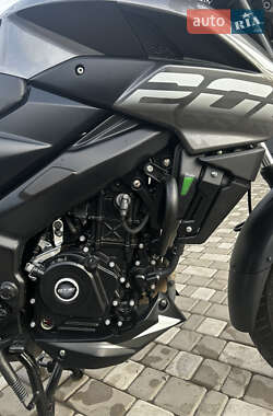 Мотоцикл Спорт-туризм Bajaj Pulsar NS200 2023 в 