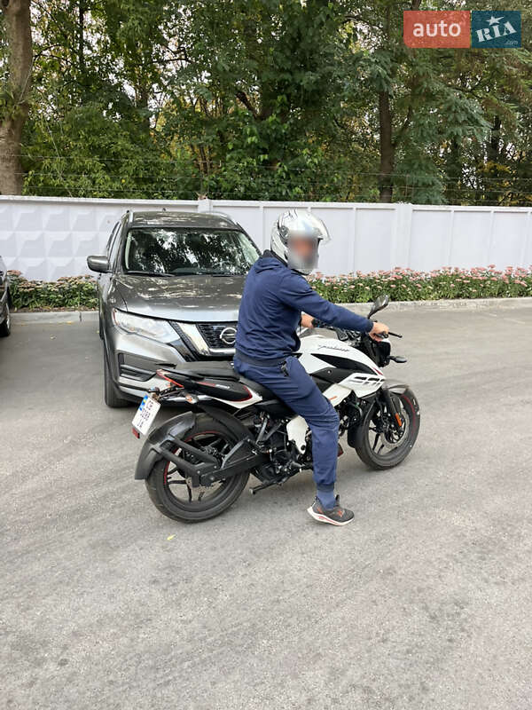 Мотоцикл Спорт-туризм Bajaj Pulsar NS200 2023 в Чернигове