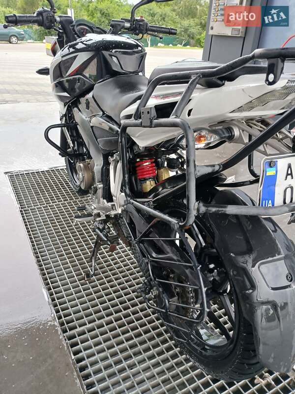 Мотоцикл Многоцелевой (All-round) Bajaj Pulsar NS200 2017 в Синяве фото 6 Мотоцикл Многоцелевой (All-round) Bajaj Pulsar NS200 2017 в Синяве