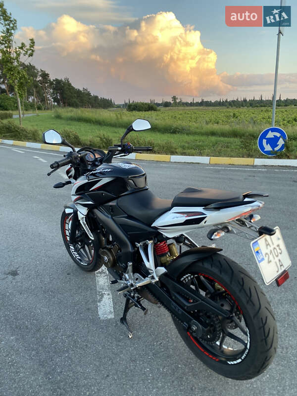 Мотоцикл Без обтікачів (Naked bike) Bajaj Pulsar NS200 2016 в Немішаєве