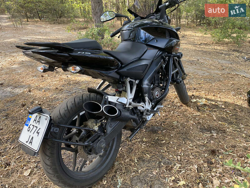 Bajaj Pulsar NS200 2017