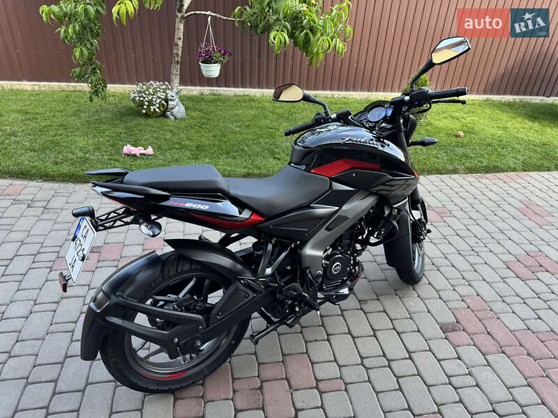 Мотоцикл Багатоцільовий (All-round) Bajaj Pulsar NS200 2024 в Христинівці