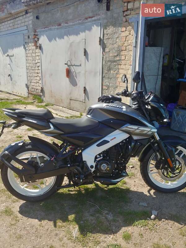 Мотоцикл Без обтікачів (Naked bike) Bajaj Pulsar NS200 2021 в Кропивницькому фото 4 Мотоцикл Без обтікачів (Naked bike) Bajaj Pulsar NS200 2021 в Кропивницькому