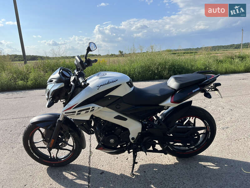 Мотоцикл Без обтікачів (Naked bike) Bajaj Pulsar NS200 2023 в Сумах