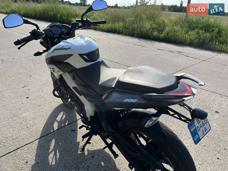 Мотоцикл Без обтікачів (Naked bike) Bajaj Pulsar NS200 2023 в Сумах