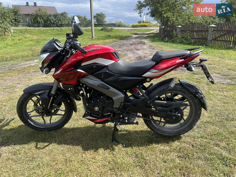 Мотоцикл Без обтекателей (Naked bike) Bajaj Pulsar NS200 2024 в Бродах