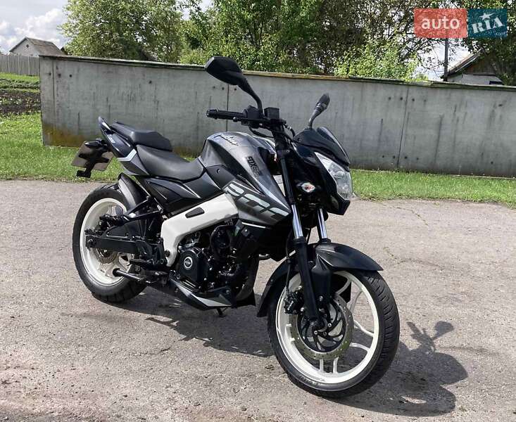 Мотоцикл Классік Bajaj Pulsar NS200 2021 в 