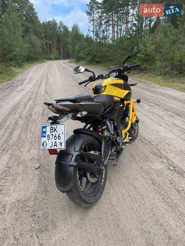 Мотоцикл Без обтекателей (Naked bike) Bajaj Pulsar NS200 2020 в Ровно фото 3 Мотоцикл Без обтекателей (Naked bike) Bajaj Pulsar NS200 2020 в Ровно