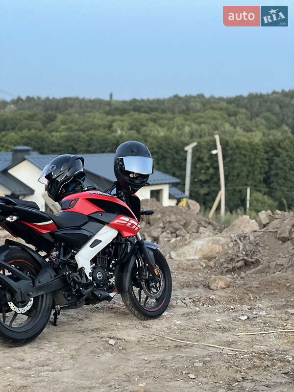 Мотоцикл Без обтекателей (Naked bike) Bajaj Pulsar NS200 2023 в Виннице фото 3 Мотоцикл Без обтекателей (Naked bike) Bajaj Pulsar NS200 2023 в Виннице