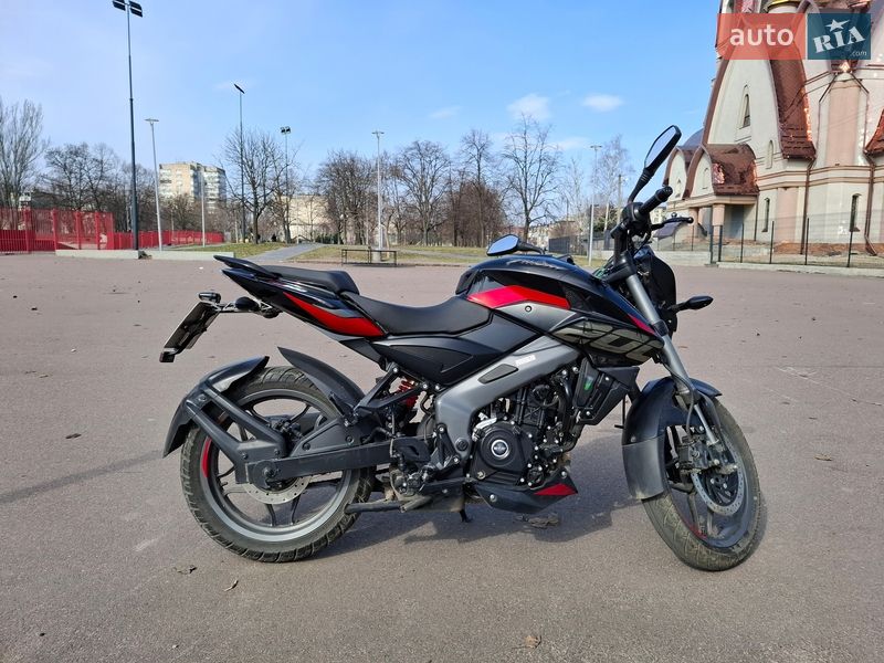Bajaj Pulsar NS200 2024