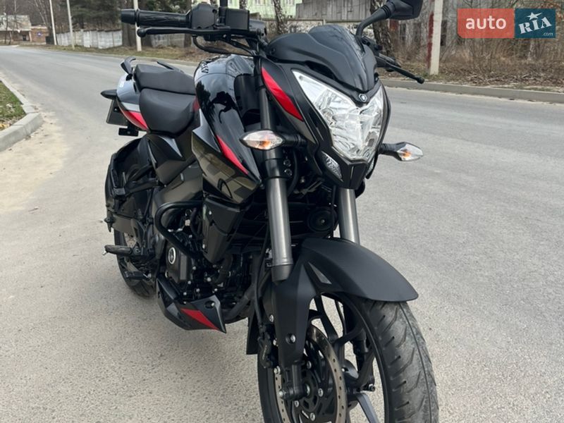 Bajaj Pulsar NS200 2024