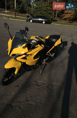 Спортбайк Bajaj Pulsar RS200 2016 в 