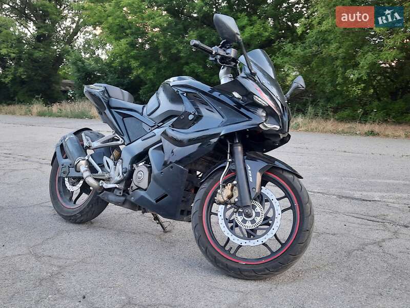 Мотоцикл Супермото (Motard) Bajaj Pulsar RS200 2017 в 