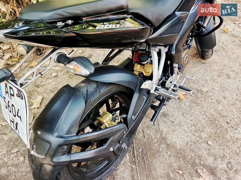 Мотоцикл Классік Bajaj Pulsar 2014 в Запоріжжі фото 5 Мотоцикл Классік Bajaj Pulsar 2014 в Запоріжжі