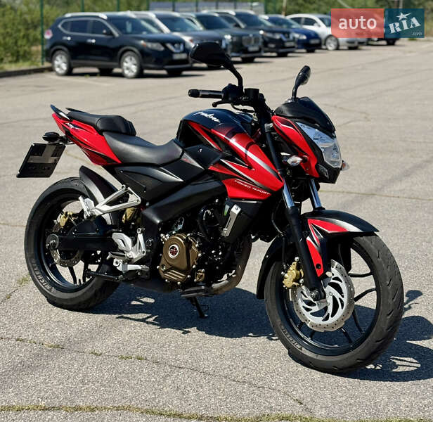 Мотоцикл Без обтікачів (Naked bike) Bajaj Pulsar 2016 в 