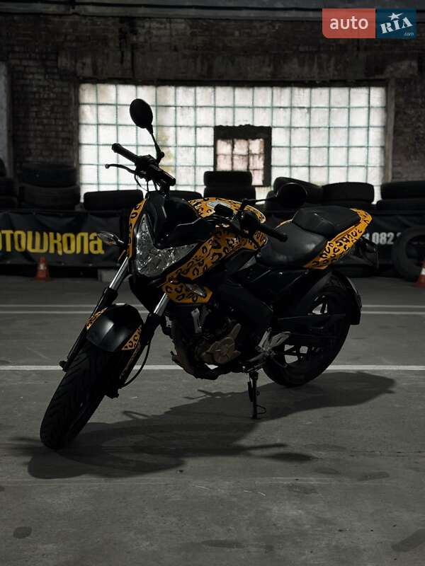 Мотоцикл Без обтекателей (Naked bike) Bajaj Pulsar 2013 в Киеве фото Мотоцикл Без обтекателей (Naked bike) Bajaj Pulsar 2013 в Киеве