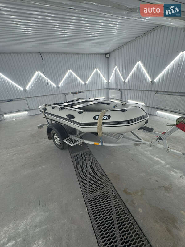 Човен Bark BT 330 2017 в Могилів-Подільському
