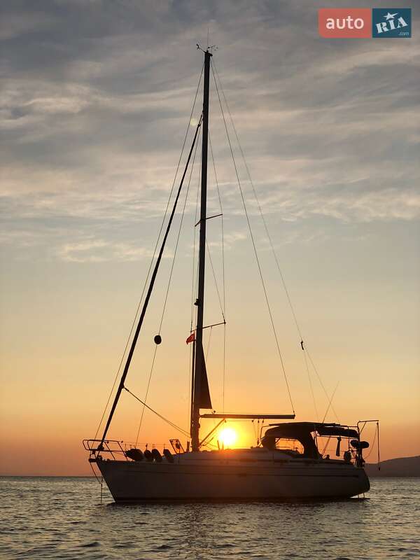 Парусна яхта Bavaria Holiday 2000 в Києві