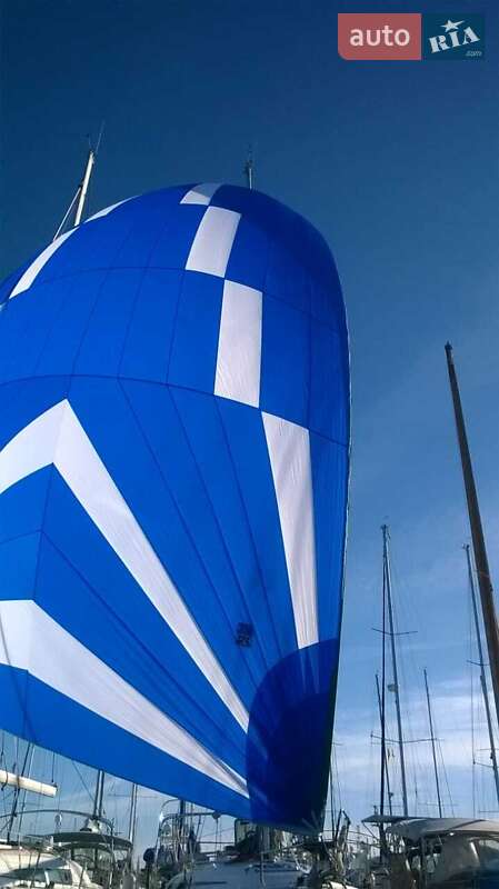 Парусна яхта Bavaria Holiday 2000 в Києві