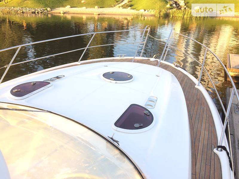 Моторна яхта Bavaria Sport 2009 в Києві