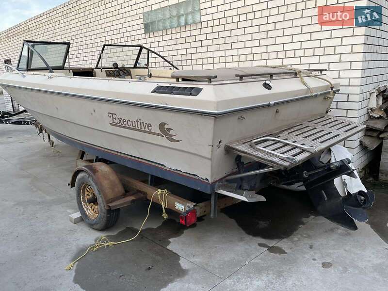 Катер Bayliner 2252 1984 в Киеве фото 5 Катер Bayliner 2252 1984 в Киеве